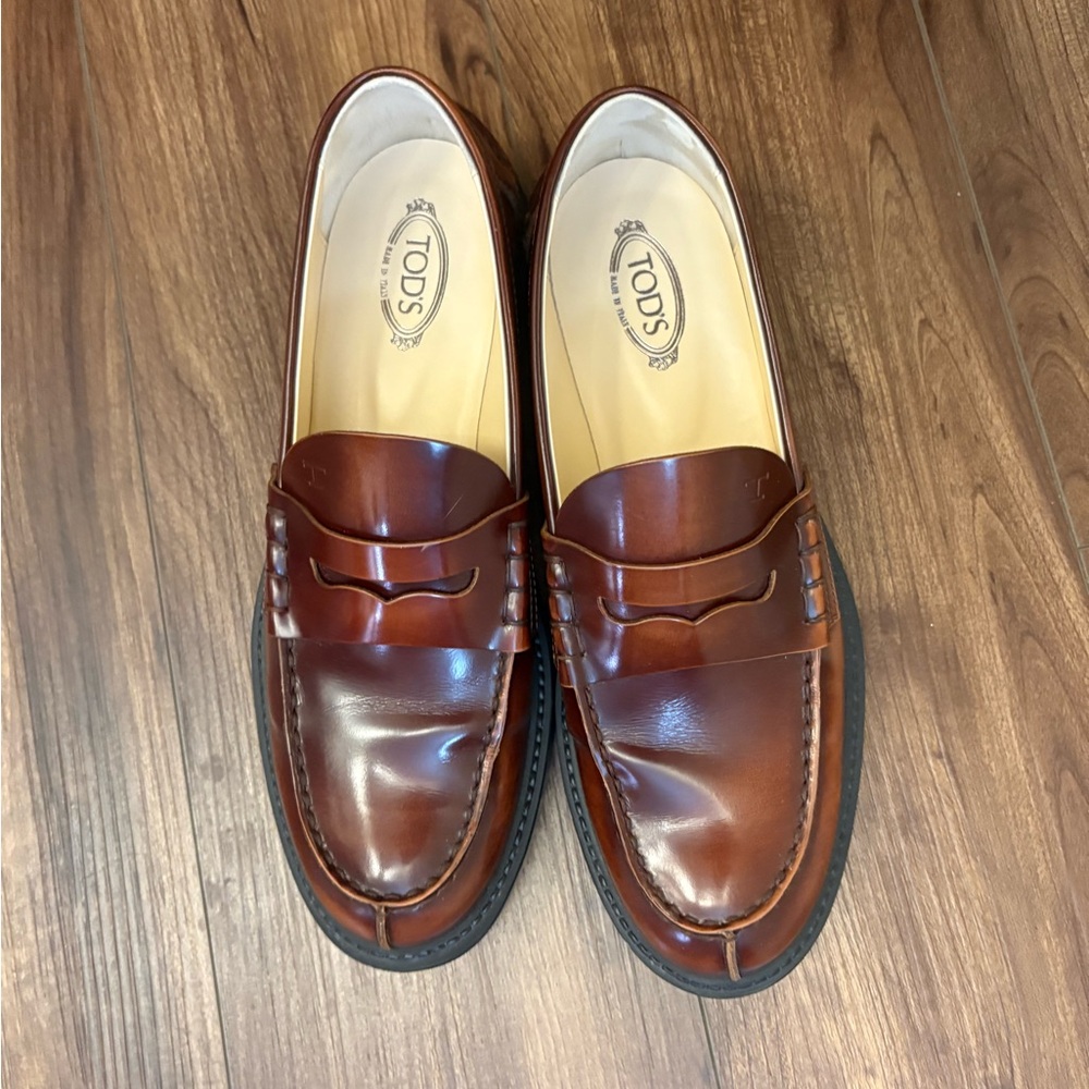 Tod's Women's Leather Penny Loafers 37=US7